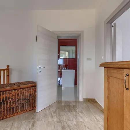 Dzana By Interhome Villa Mednjan