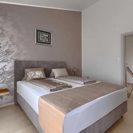 Villa Dzana By Interhome