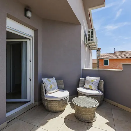 Dzana By Interhome *