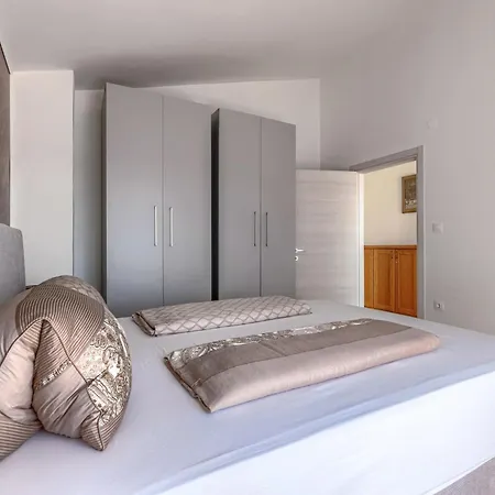 Villa Dzana By Interhome