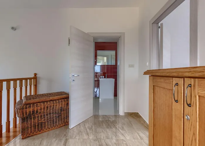 Dzana By Interhome Villa Mednjan
