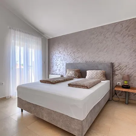 Villa Dzana By Interhome